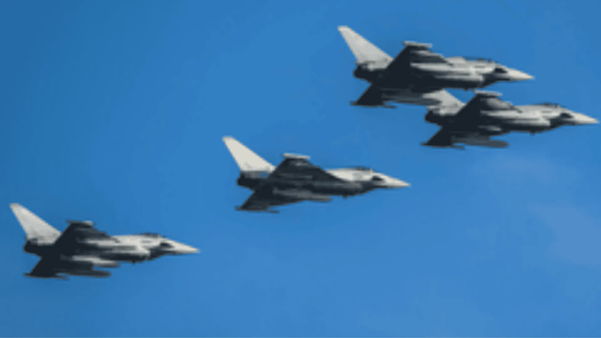 Potężny huk nad Trójmiastem postawił mieszkańców na nogi. Służby zasypane zgłoszeniami