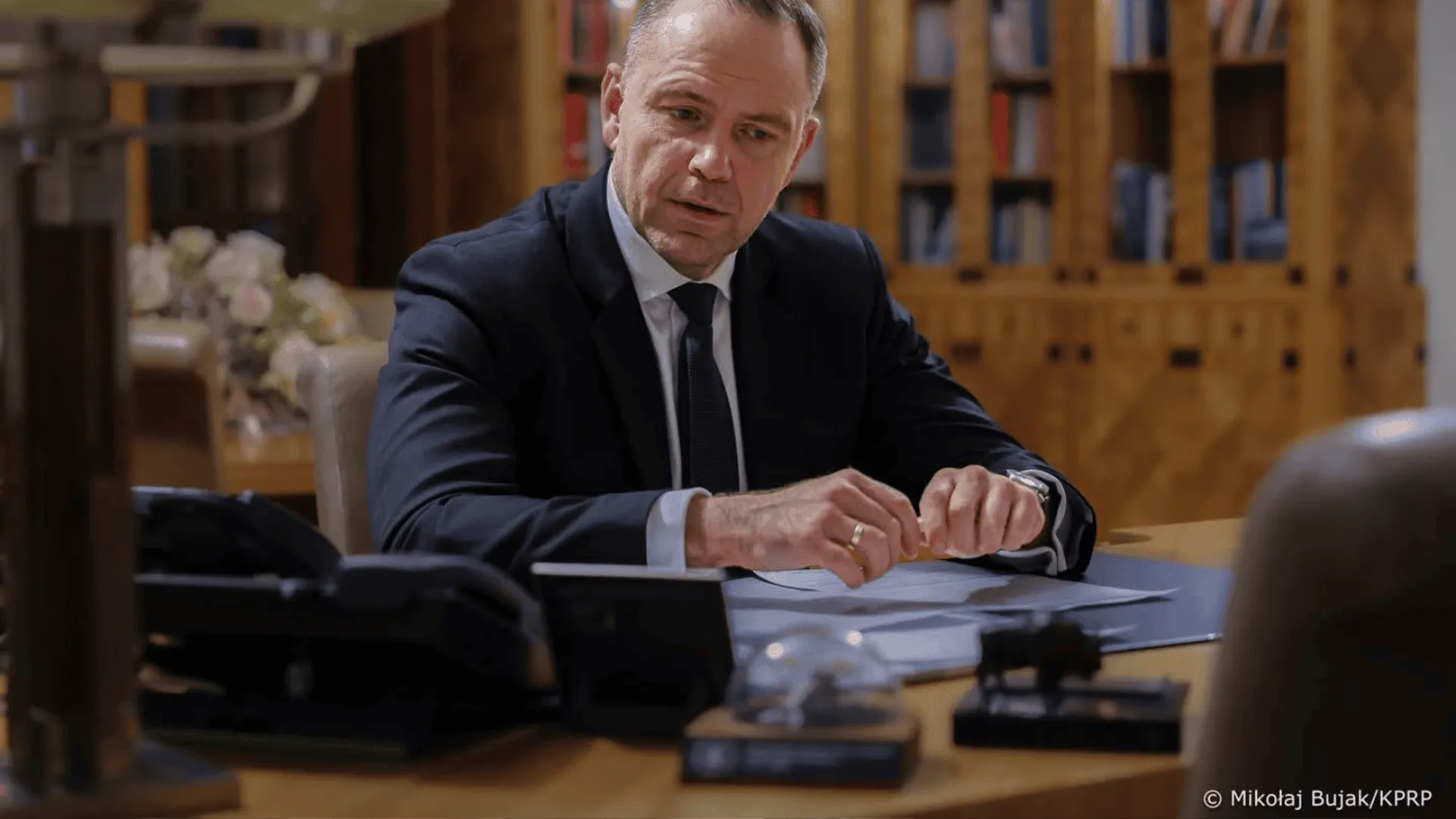 Prezydent Polski Karol Nawrocki podczas międzynarodowych konsultacji politycznych