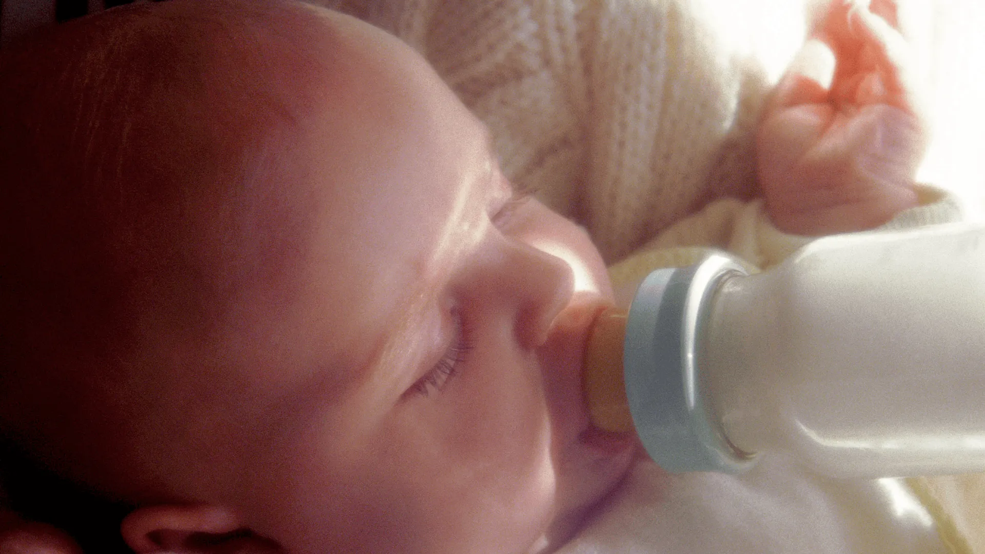 Pilne ostrzeżenie GIS. Groźna bakteria w popularnym mleku dla niemowląt