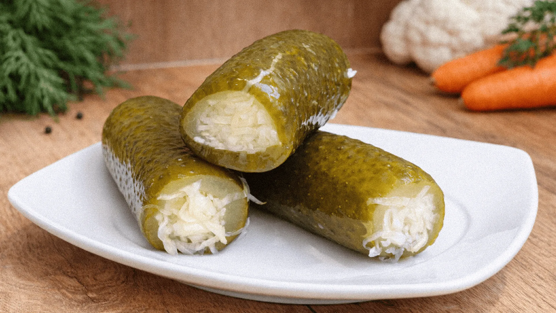 Węgierskie kiszonki - ogórki faszerowane kapustą bez tajemnic