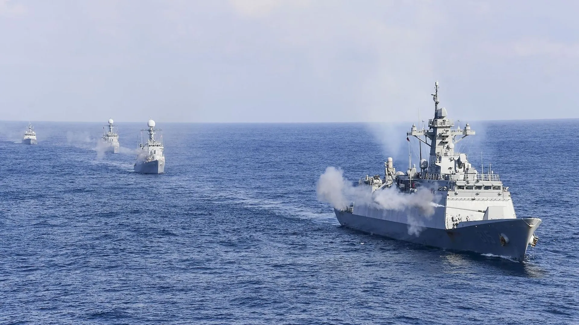 Koreańskie okręty wojenne u wybrzeży Grenlandii