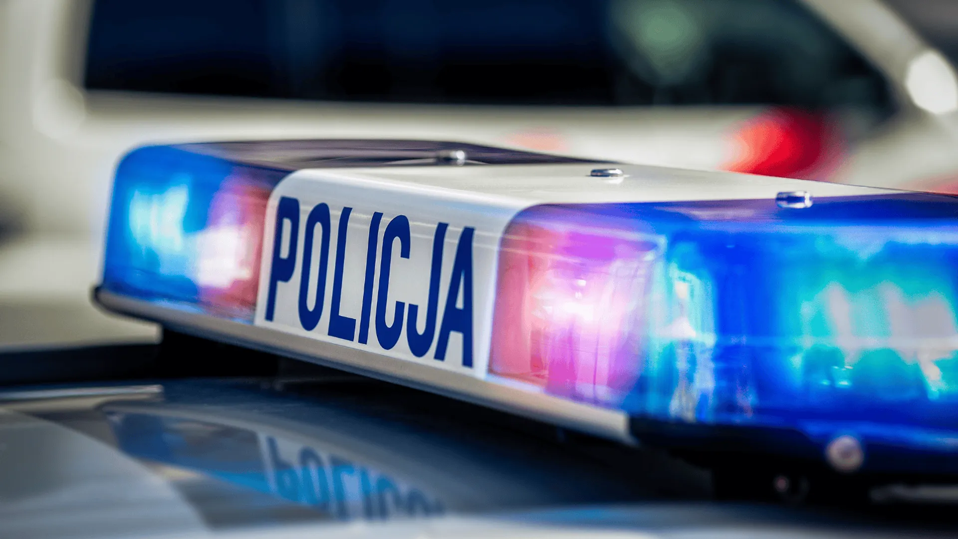 Tragedia w Ustce: Funkcjonariusz SOP ranił pięć osób, dwoje domowników zdołało uciec z mieszkania