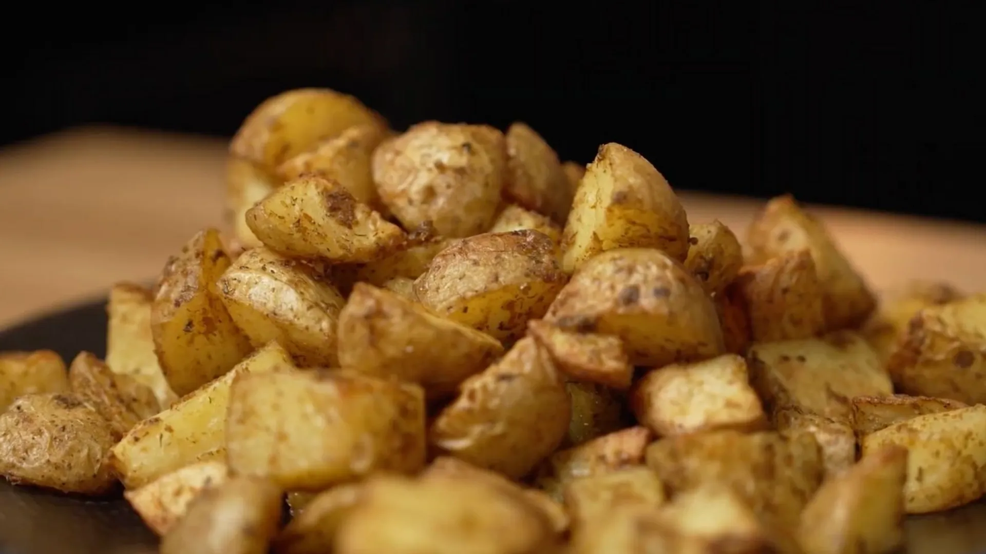 Pieczone ziemniaki jak z restauracji? To możliwe tylko z frytkownicą Zelmer ZAF6000