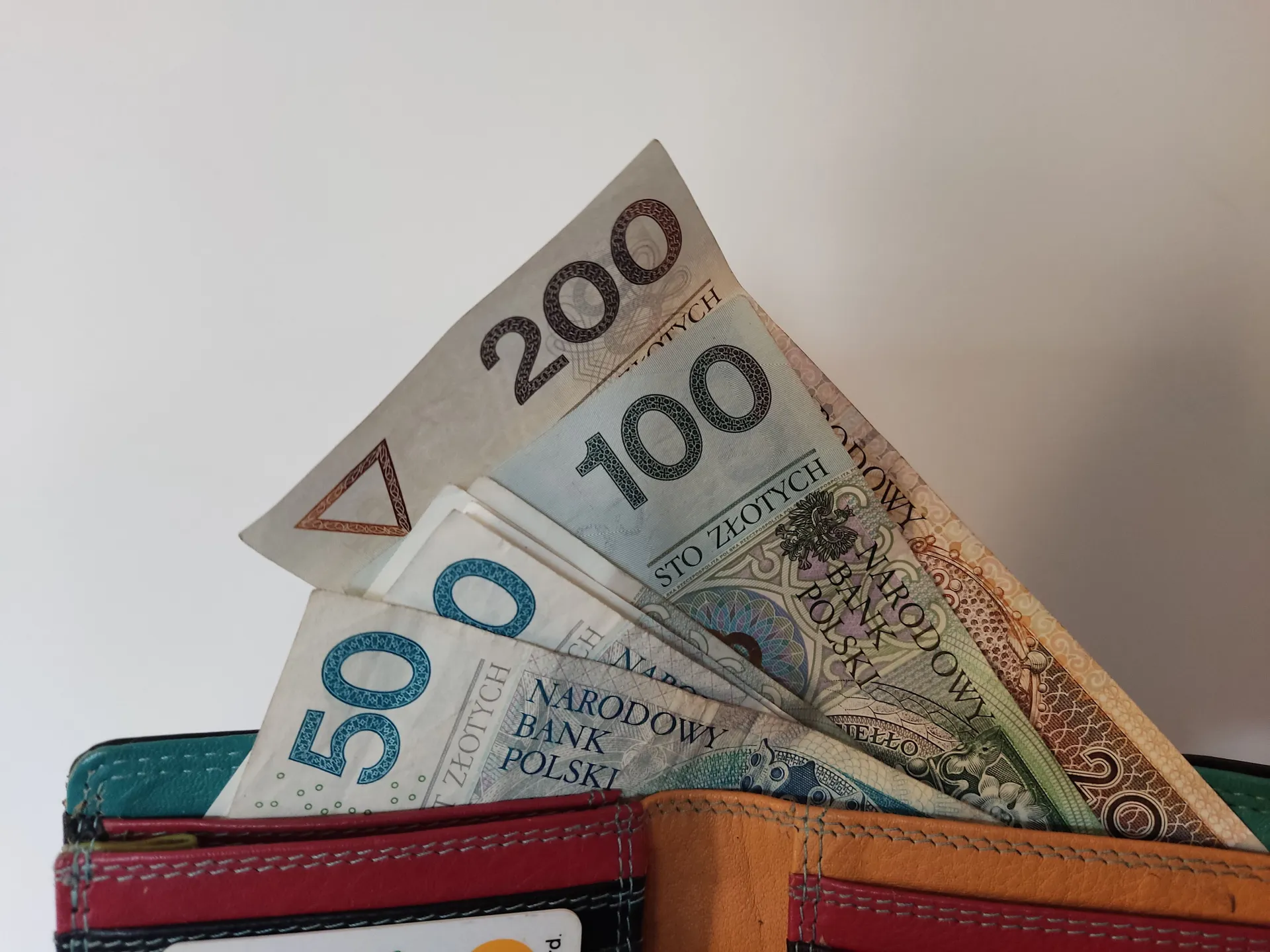 Banknoty w portfelu