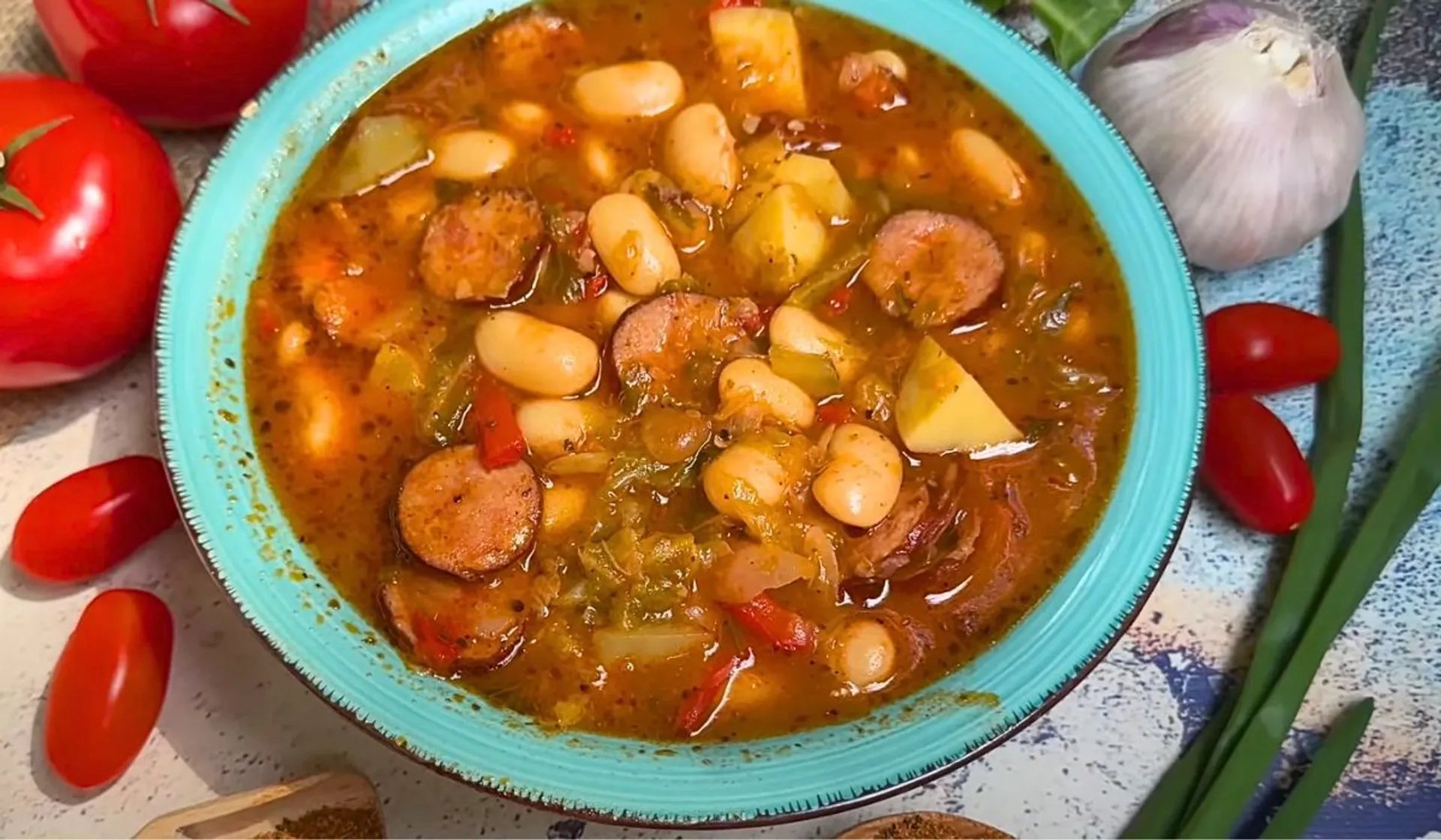 potrawka z fasolą i kiełbasą