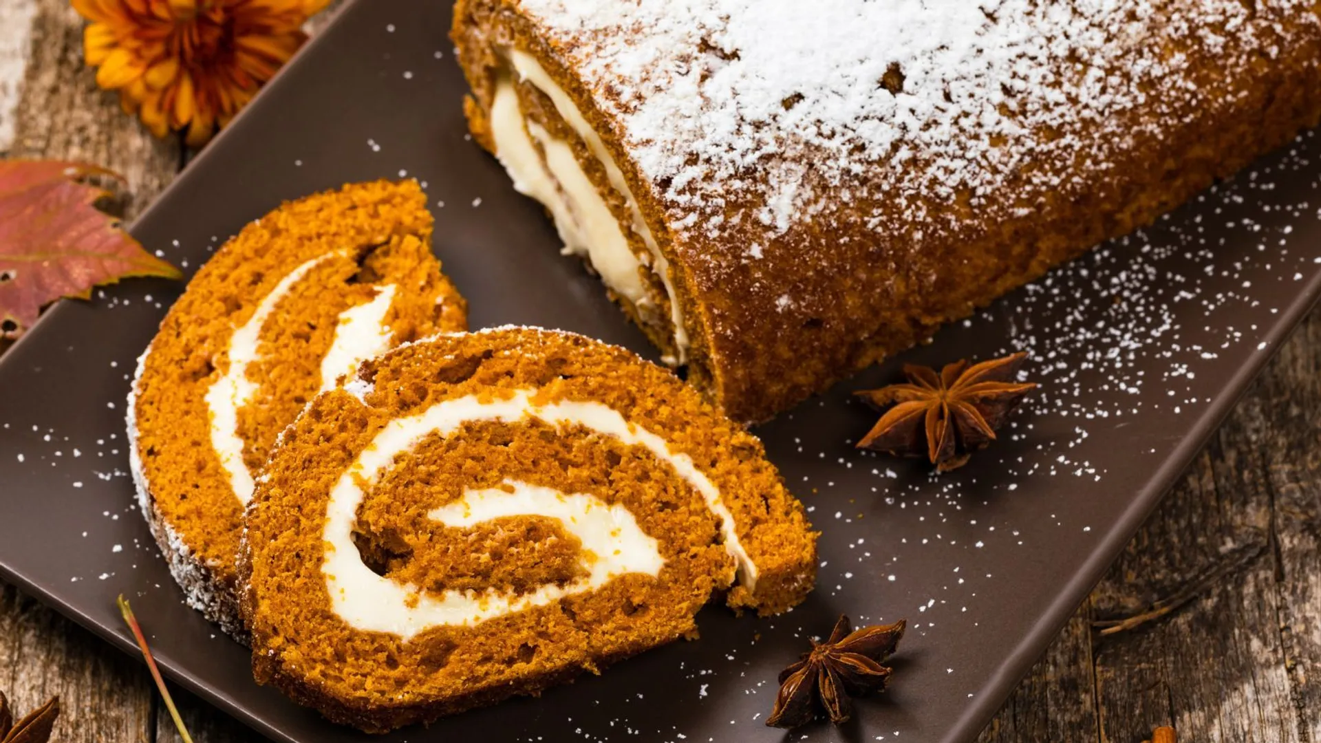Jesienna rolada z mascarpone. Prościej się nie da, to mój hit do kawy
