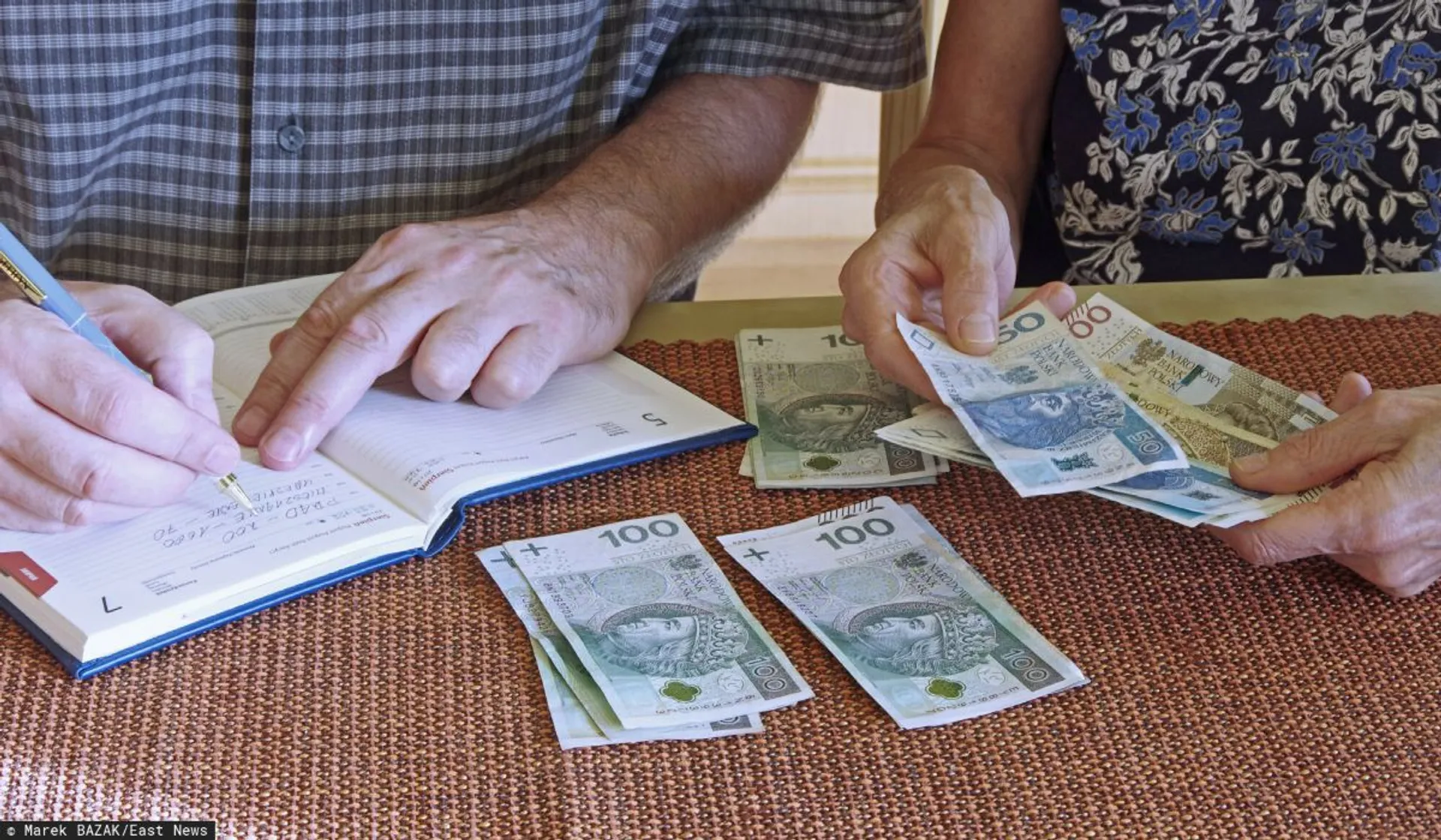 Seniorzy, pieniądze