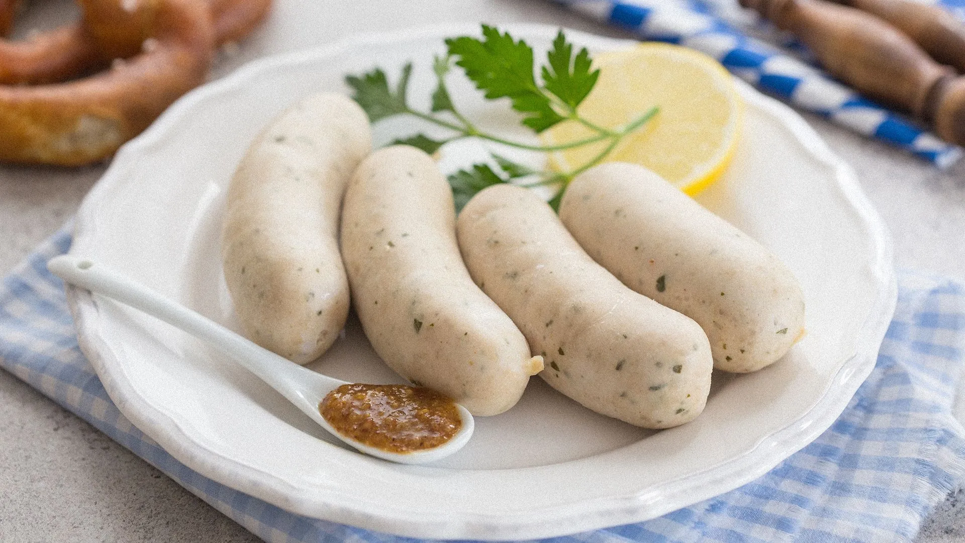 Najlepsza biała kiełbasa na Wielkanoc – jak rozpoznać dobrą jakość