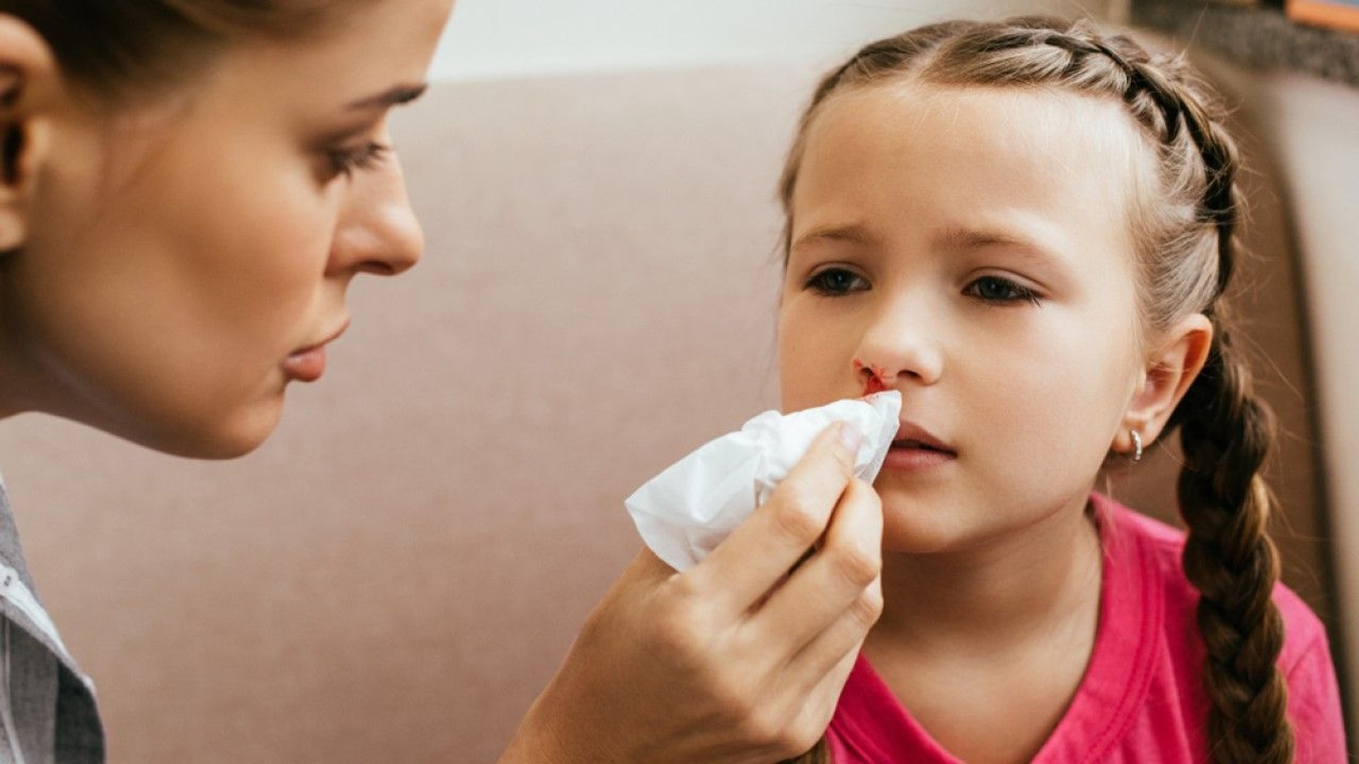 Twoje dziecko krwawi z nosa? Lekarz alarmuje, że może nie obejść się bez zabiegu