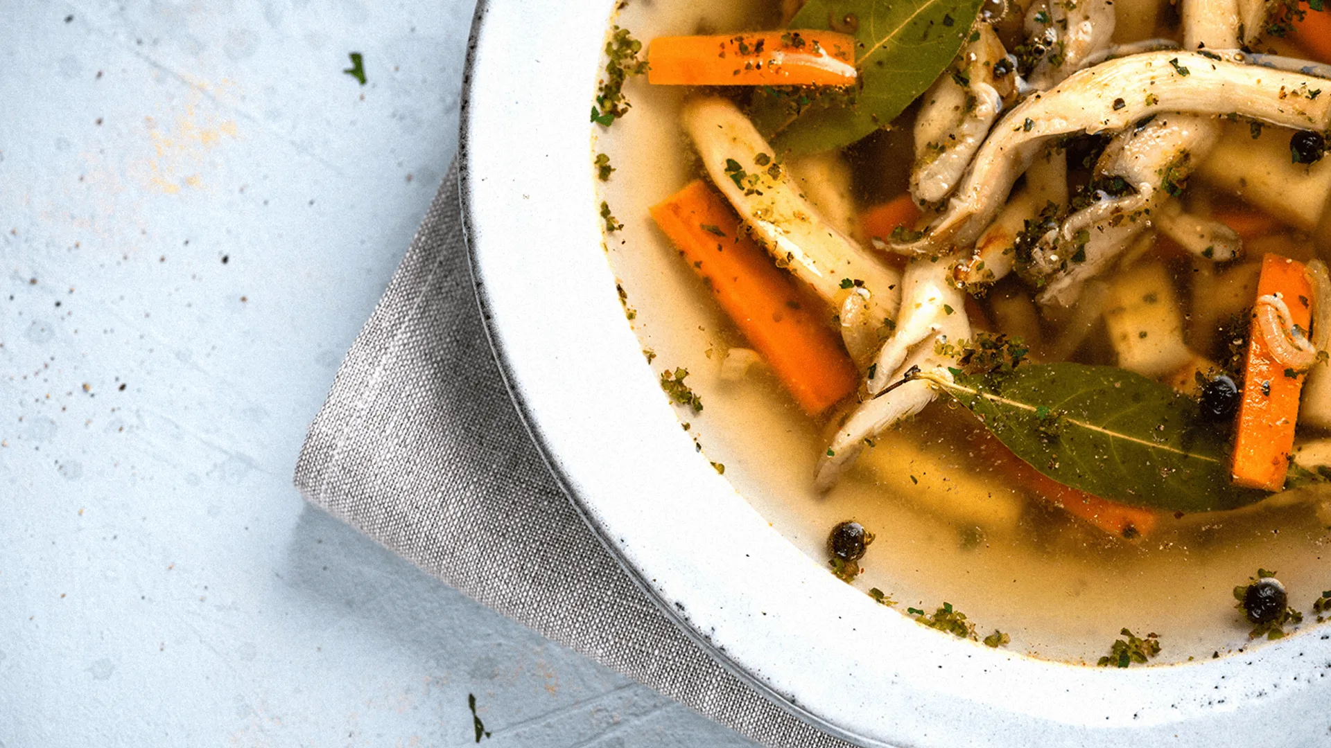 Flaczki wegetariańskie z boczniaków – jak zrobić krok po kroku