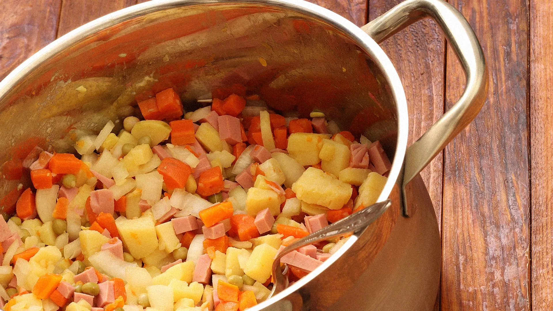 Żebroczka po śląsku – przepis na śląską zapiekankę ziemniaczaną