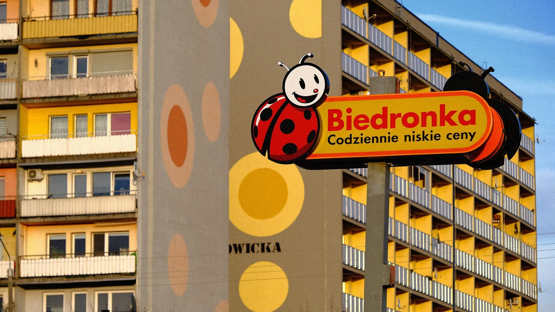 Masło za 1,99 zł w Biedronce – zasady promocji, daty, limit 8 sztuk