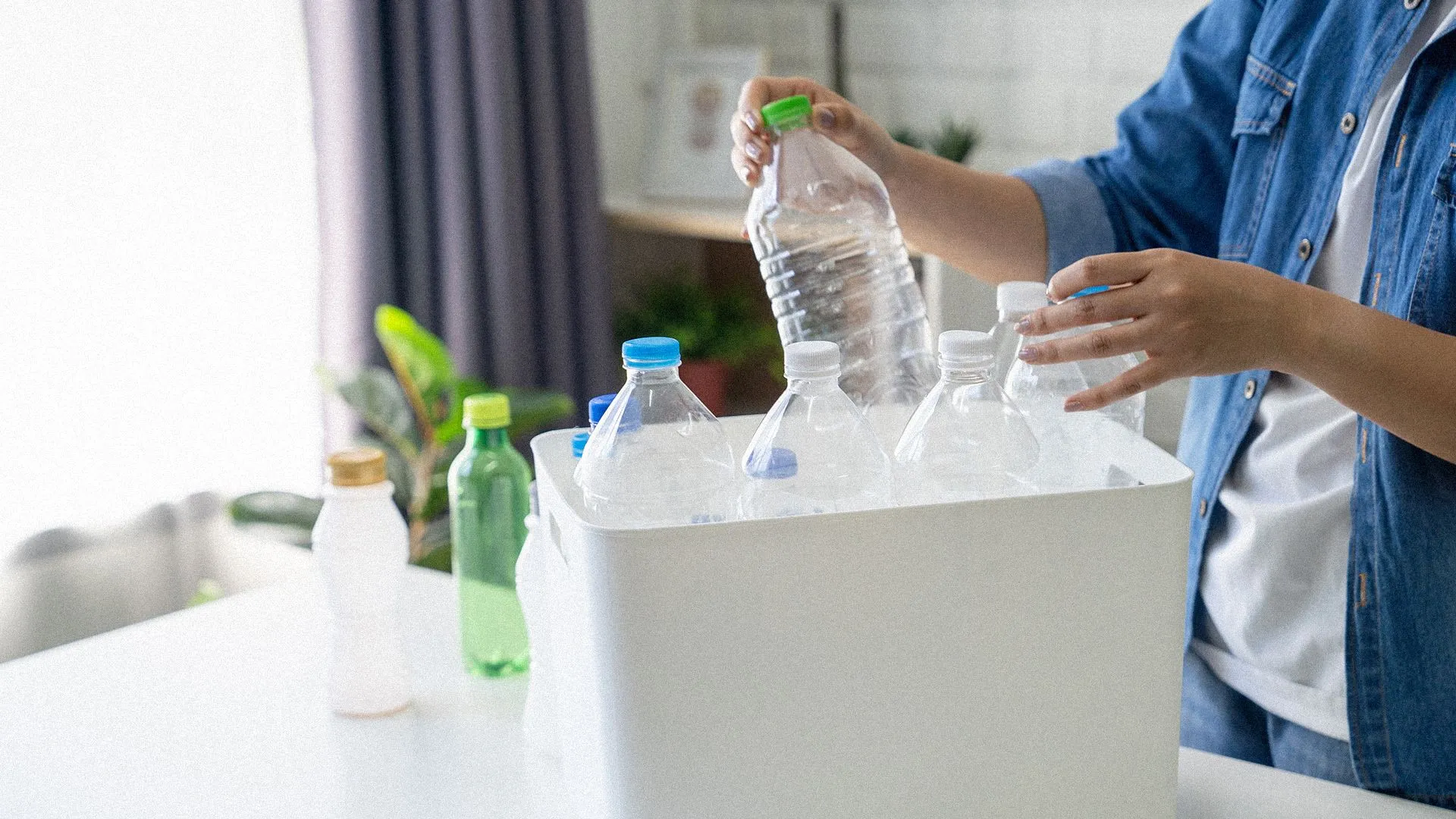 System kaucyjny 2026 - jakie opakowania obejmuje i jak działa zwrot przez kuriera