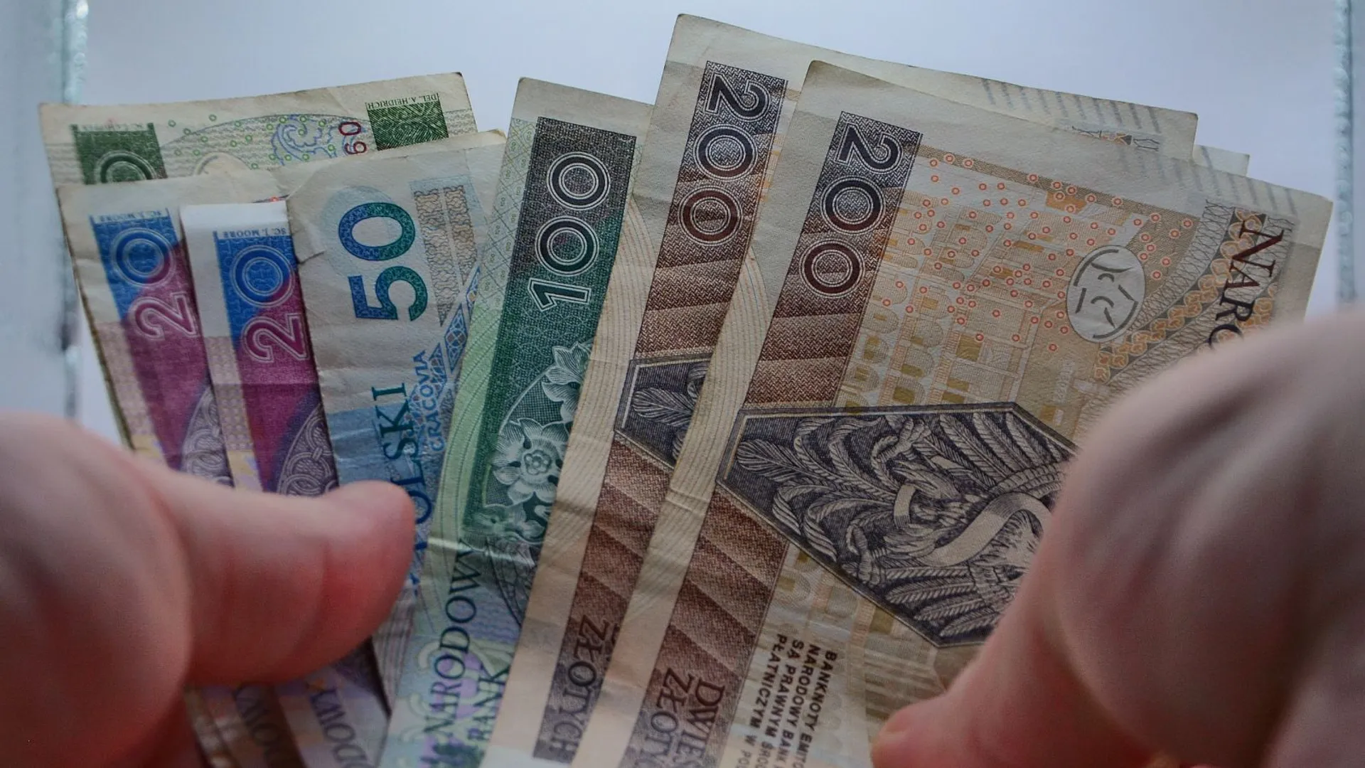 pensja minimalna, płaca minimalna, komunikat rządu