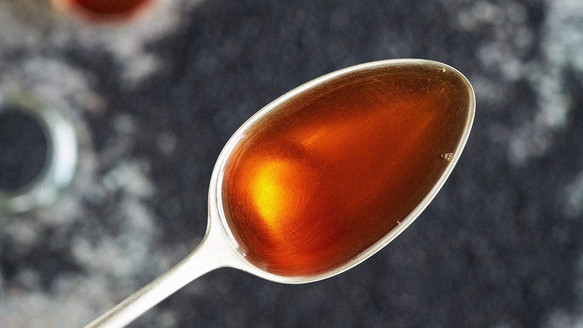 Czarnuszka na cholesterol i ciśnienie – co mówią badania