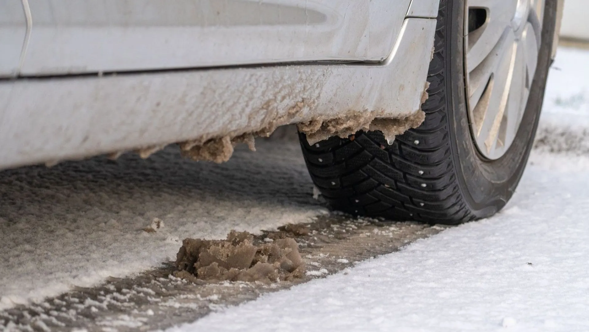 Koniec stabilnej aury. Nadchodzi zmiana pogody i utrudnienia na drogach