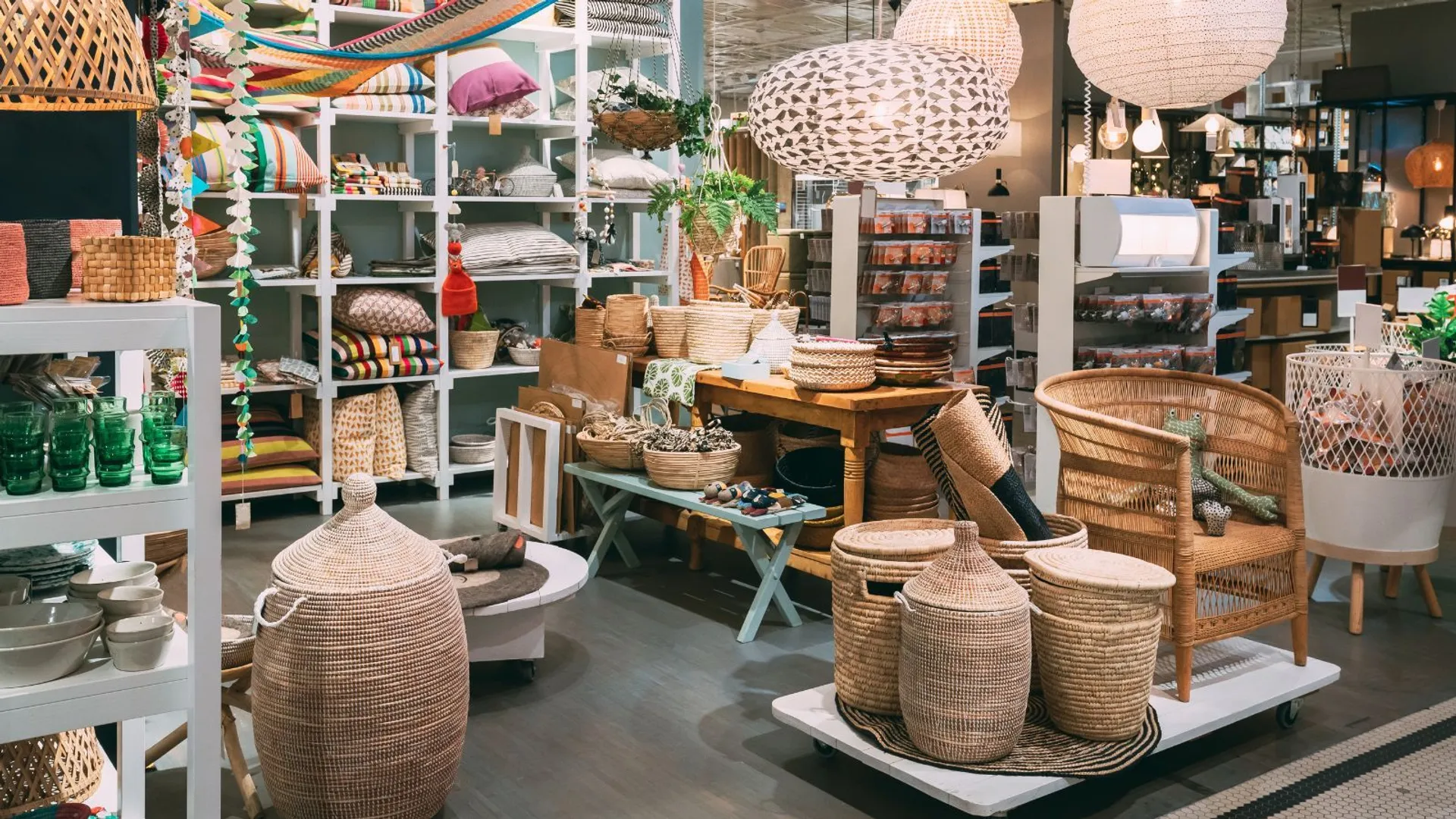 sklep z dekoracjami/zdjęcie ilustracyjne 