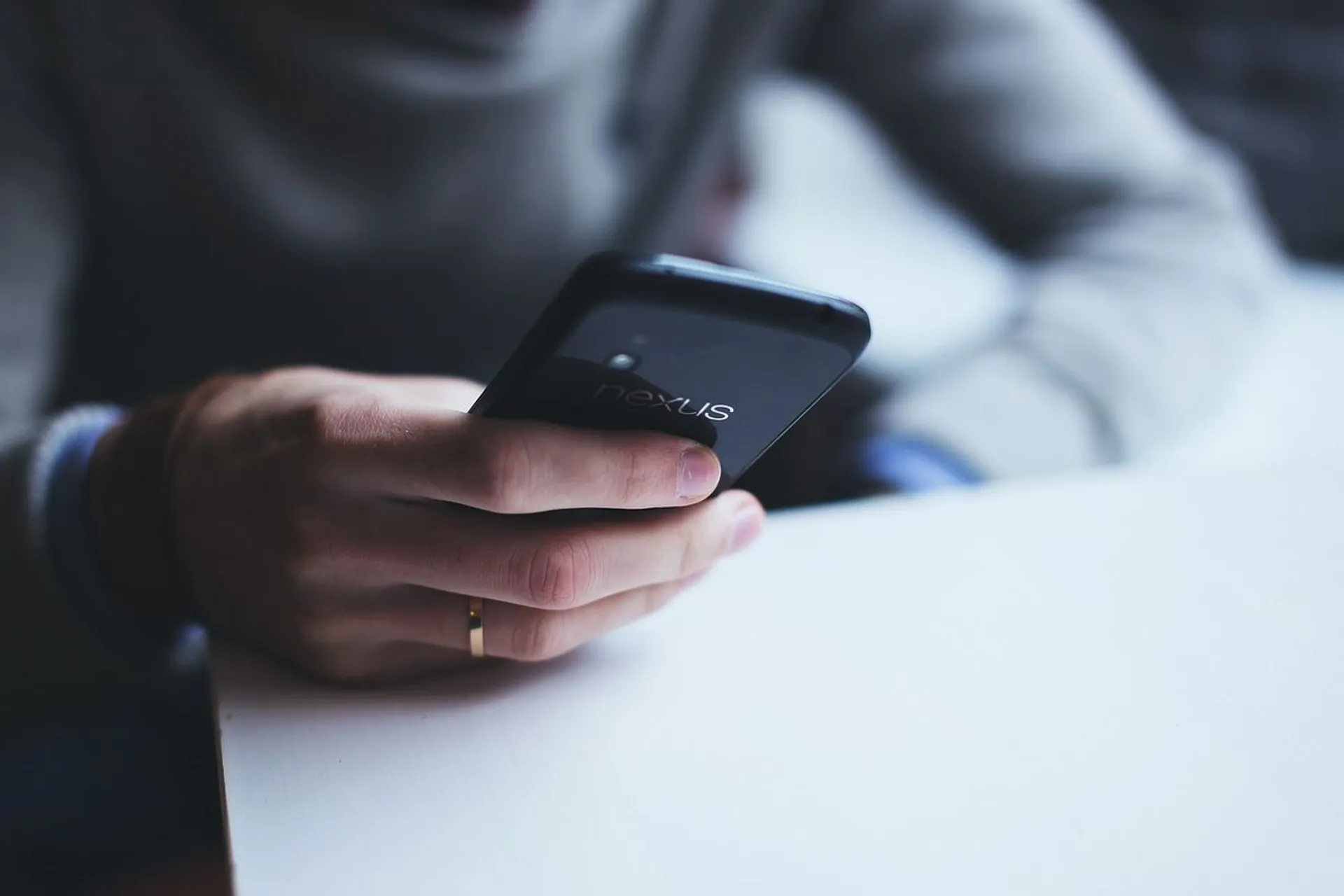 telefon komórkowy
