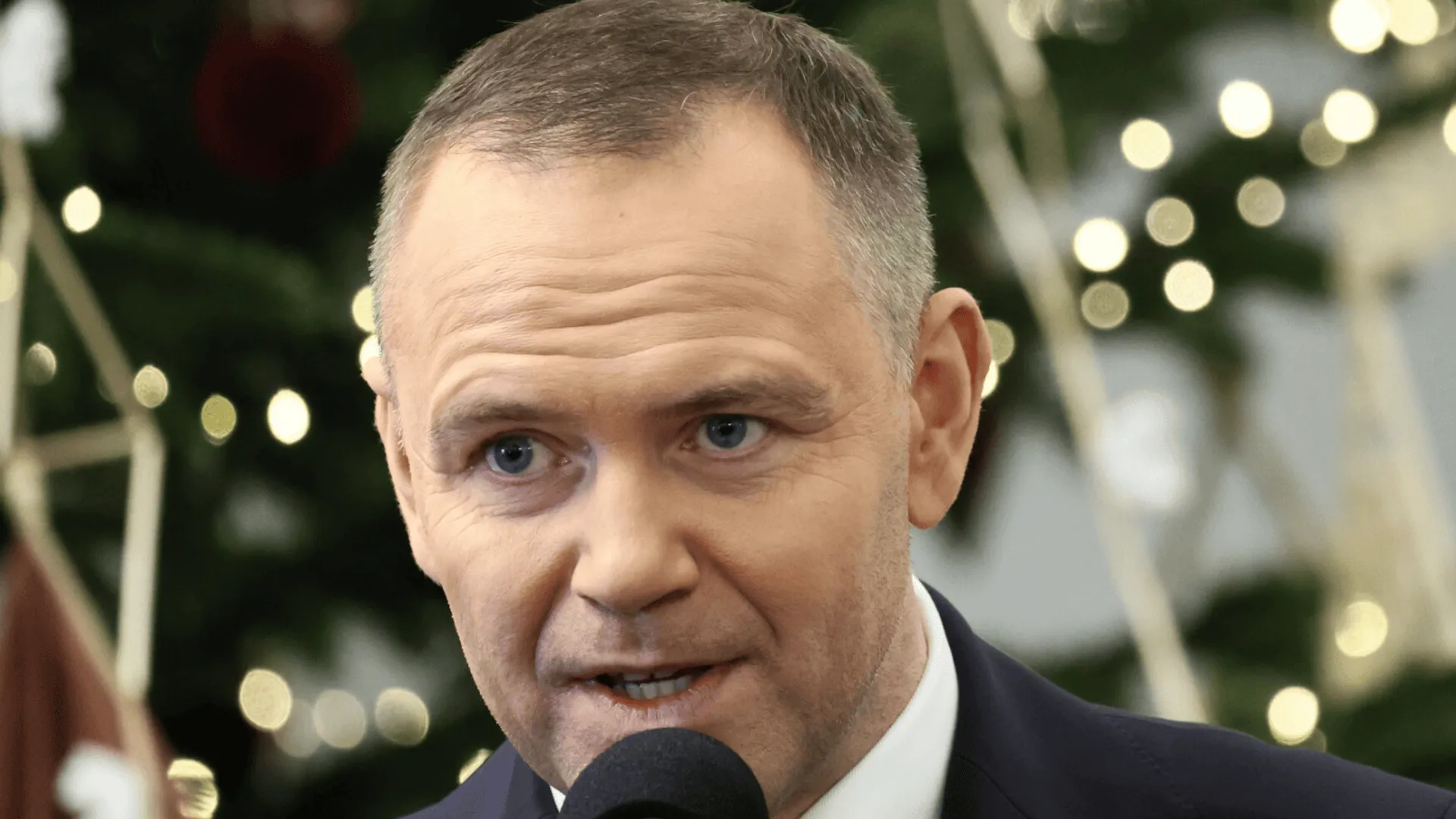 Karol Nawrocki podczas wystąpienia.