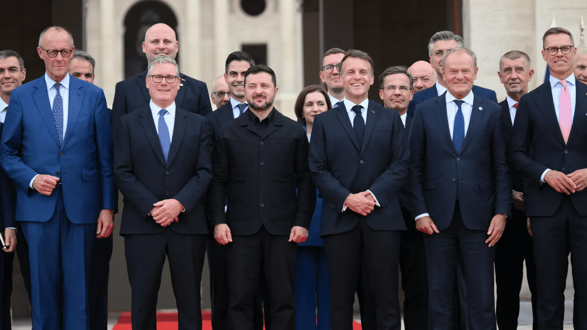 Spotkanie koalicji chętnych w Paryżu