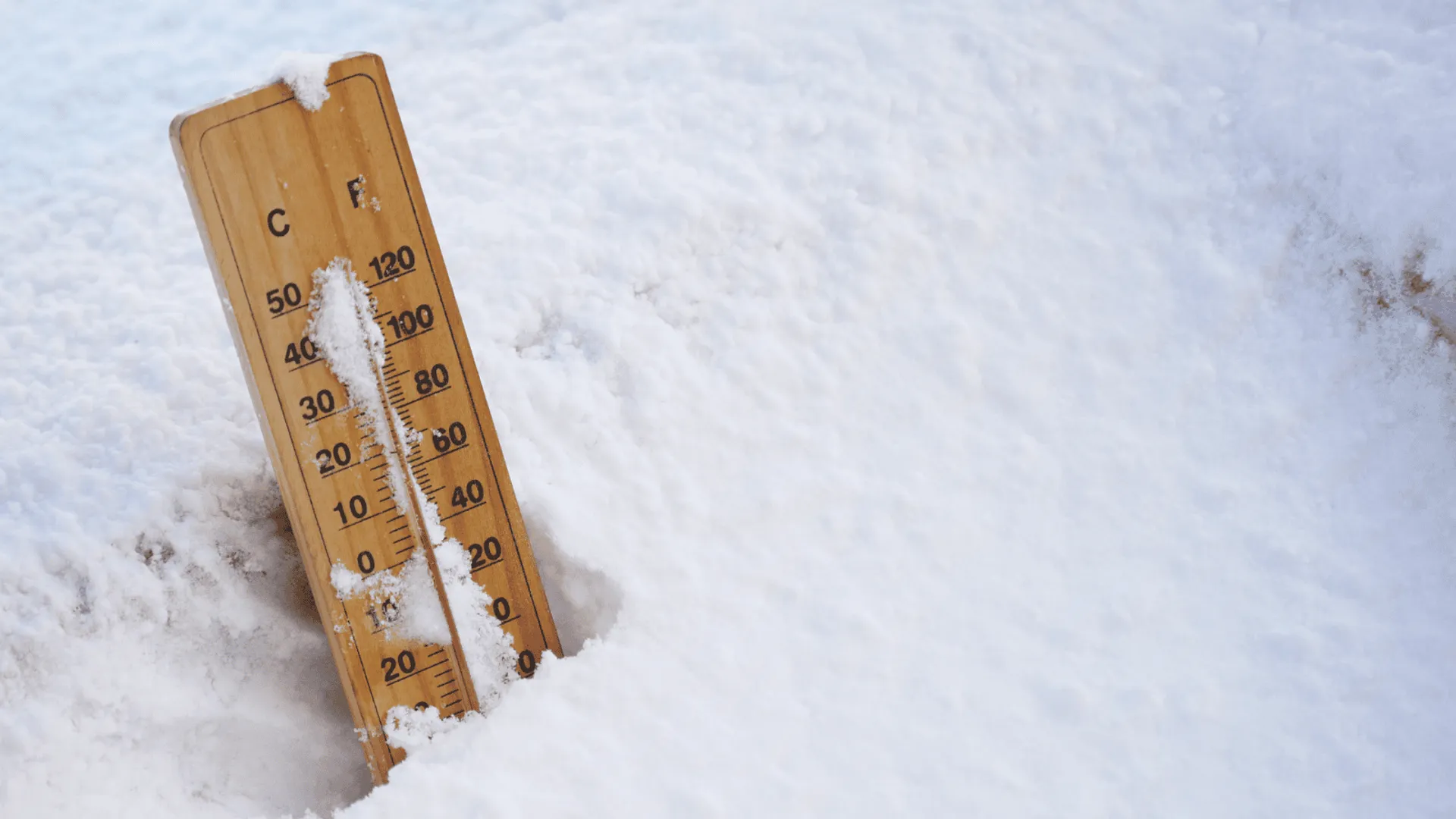 termometr w śniegu