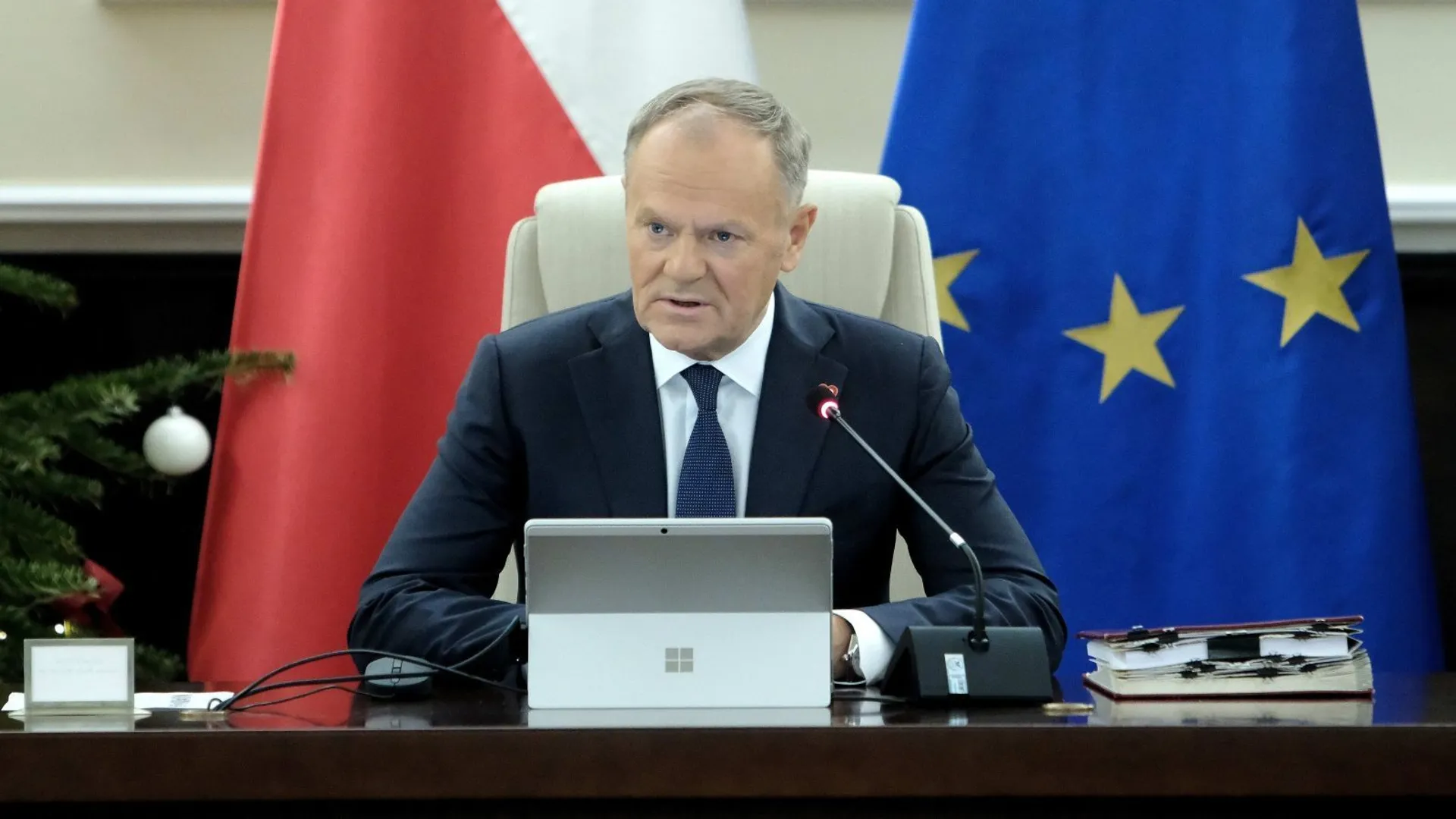 Kulisy sporu o Grenlandię: Oficjalne zaprzeczenia i nieoficjalne plany rządu