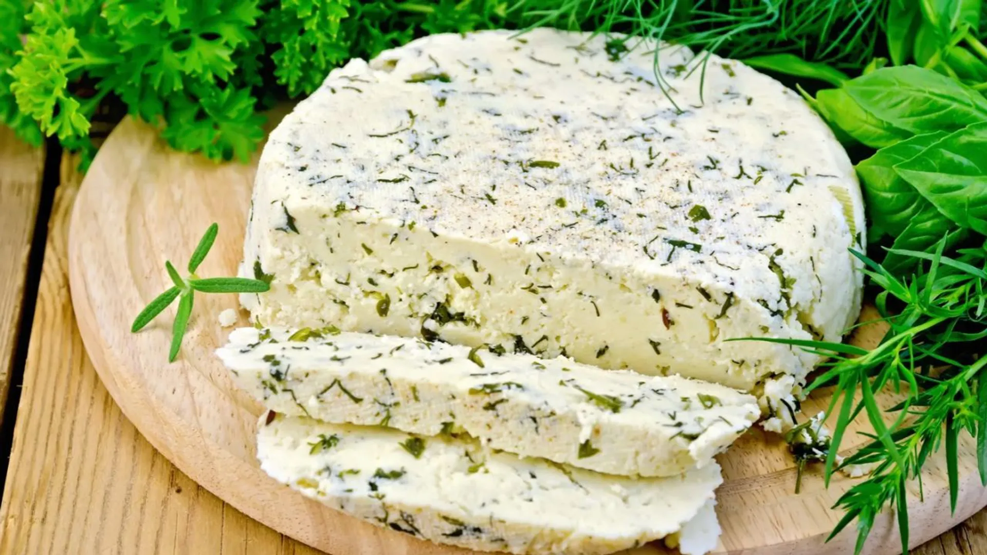 domowy twaróg z ziołami