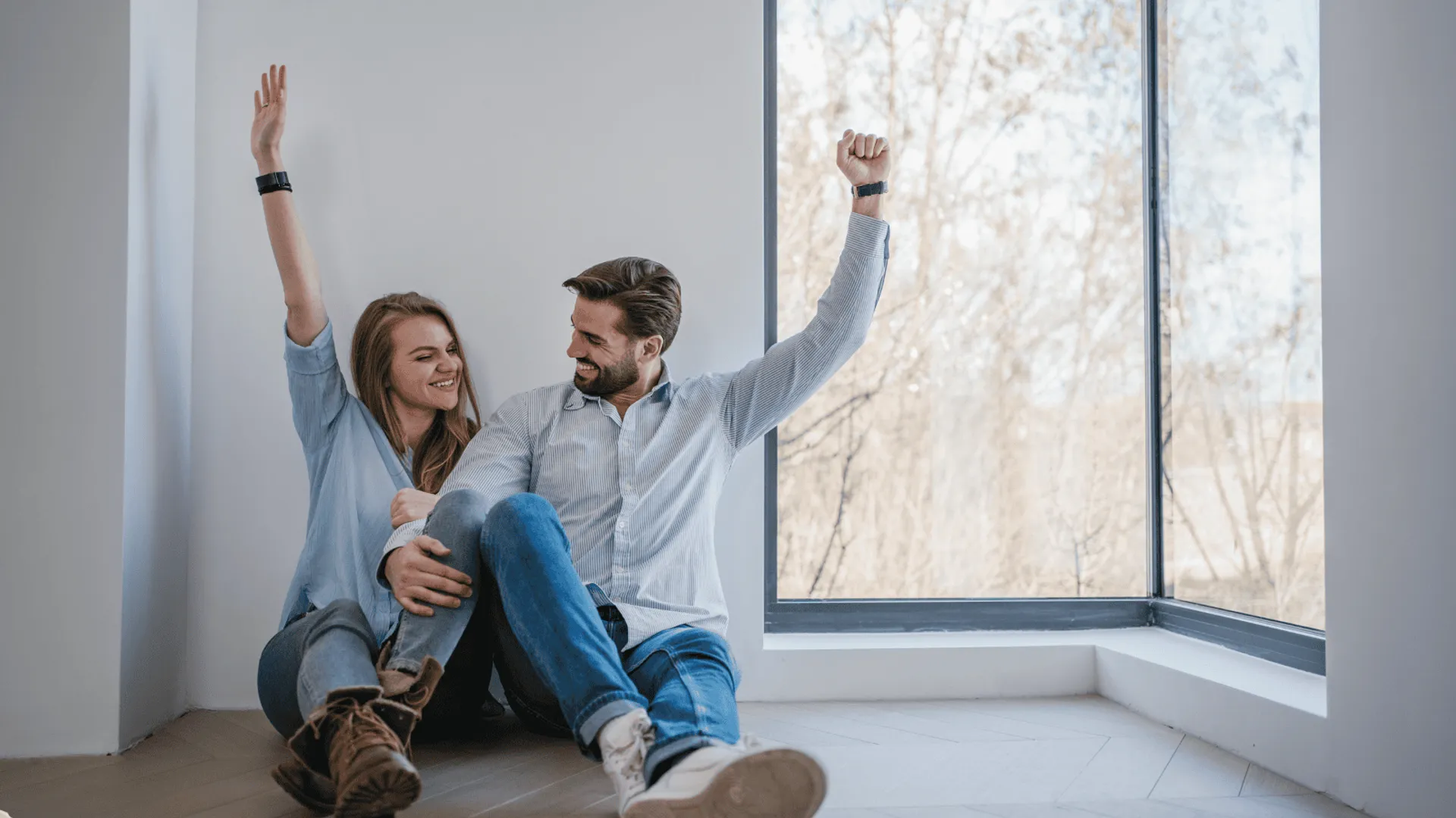 para cieszy się z nowego mieszkania