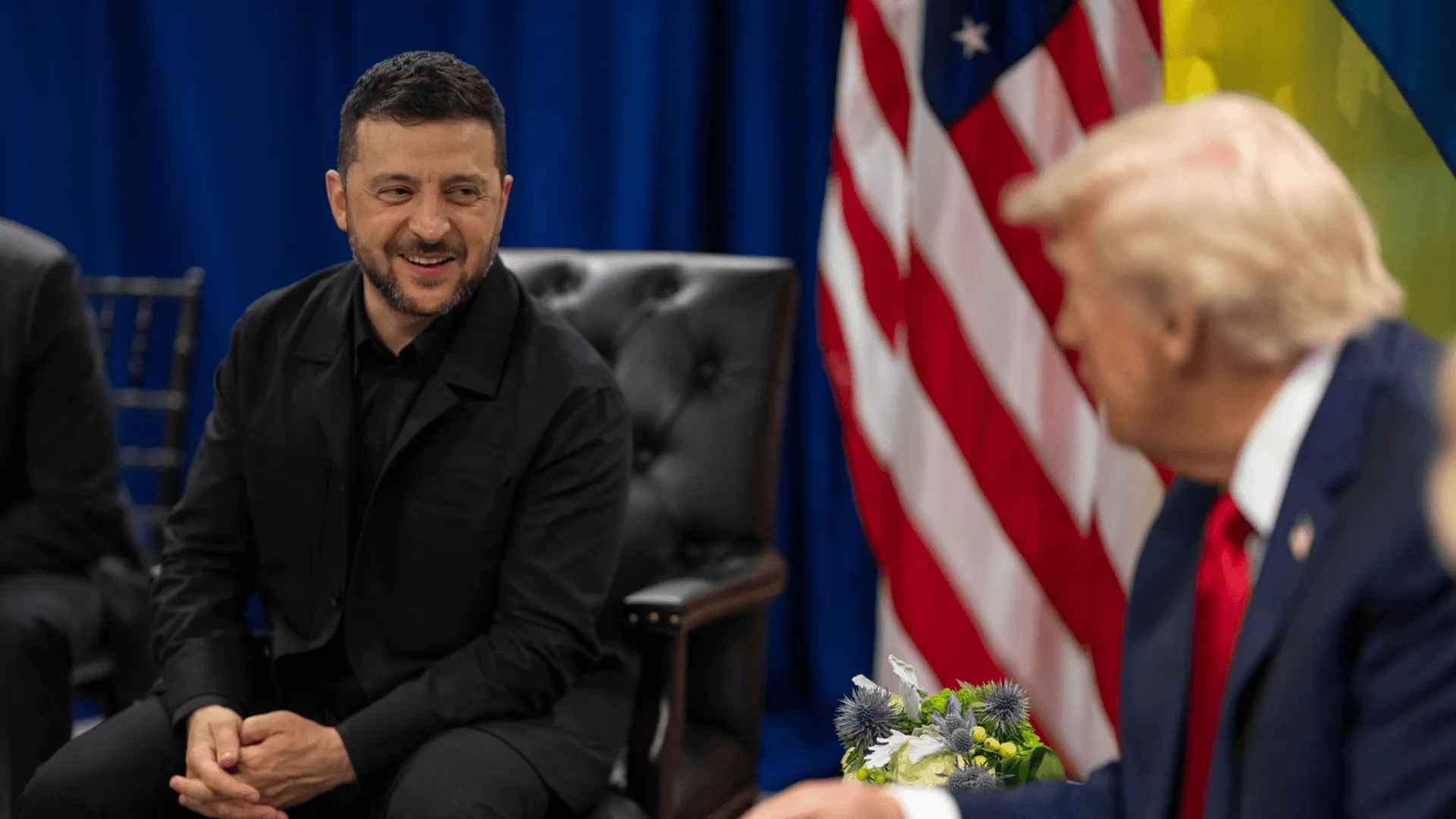 Wołodymyr Zełenski i Donald Trump podczas rozmowy.