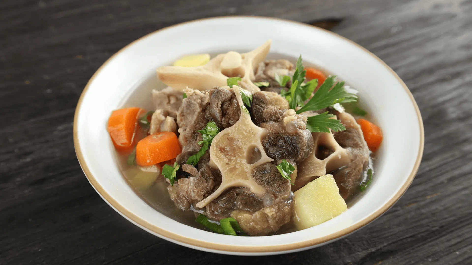 Ogonówka - tradycyjna zupa ogonowa jak dawniej, prosty przepis