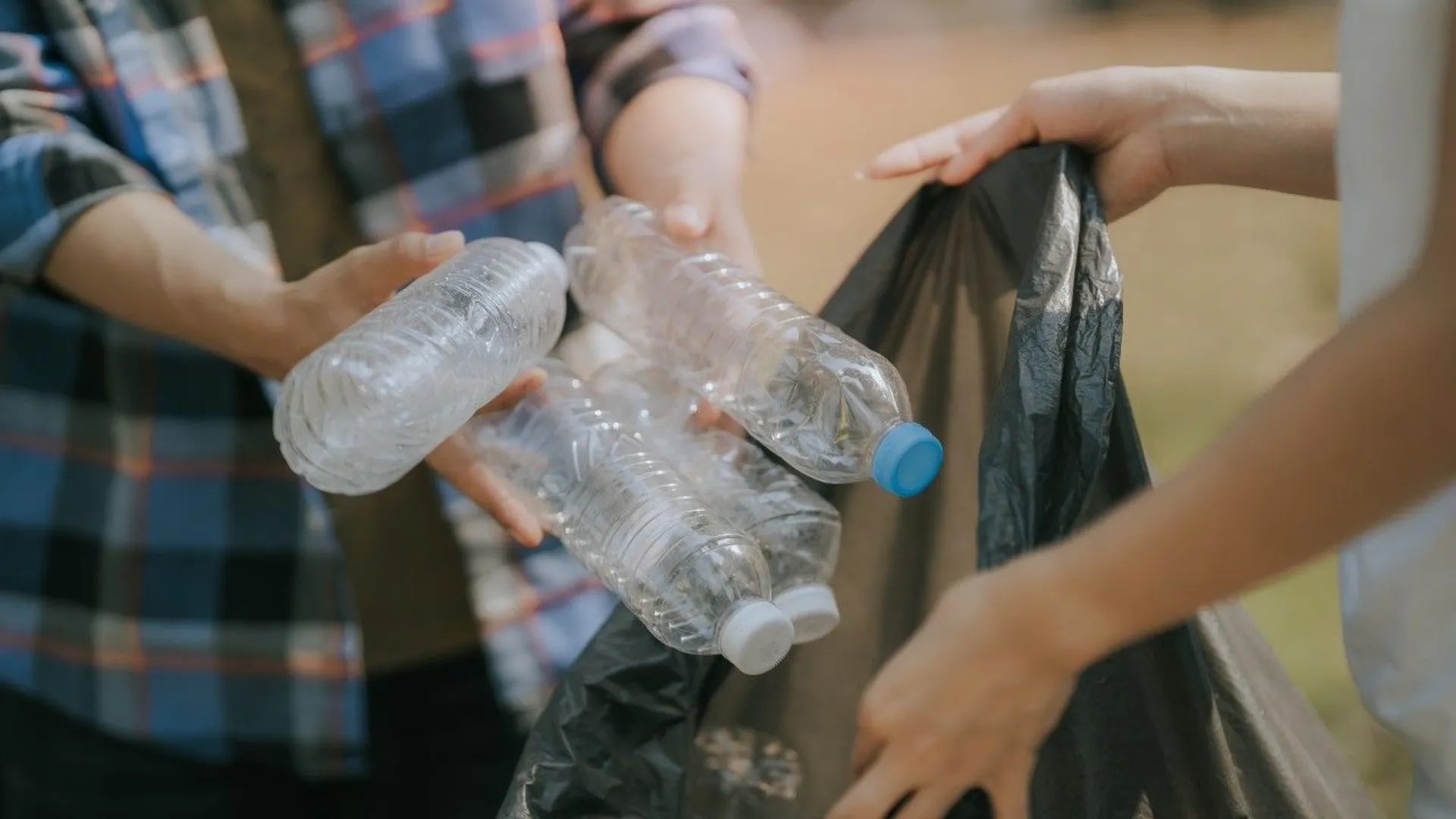 zwrot plastikowych butelek