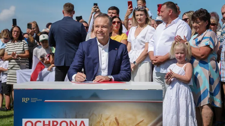 Prezydencka ustawa "Ochrona Polskiej Wsi". Karol Nawrocki chce wprowadzić ważny zakaz