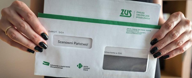 ZUS zabrał zasiłek po zobaczeniu zdjęć w sieci. Nauczycielka przegrała w sądzie