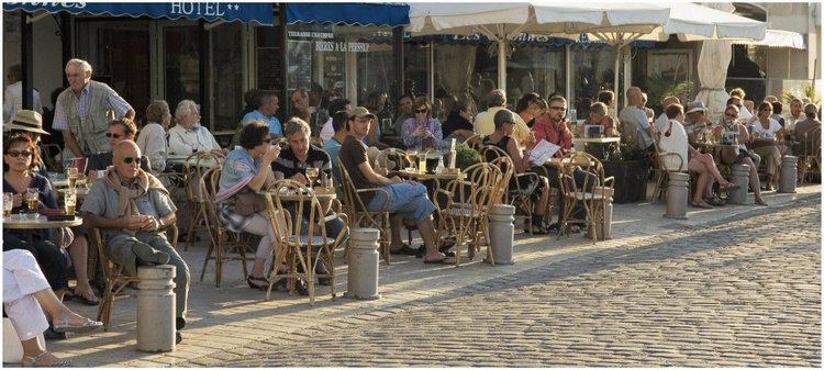 Paszport covidowy konieczny w restauracji. Portugalia wprowadza nowy obowiązek