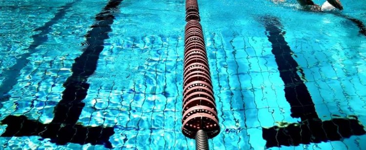 Obostrzenia mają być jeszcze surowsze. Rząd chce zamykać kolejne branże