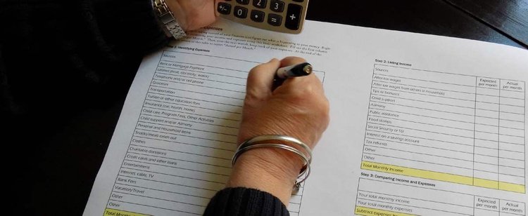 Kto może otrzymać zwrot podatku? Jaki jest czas oczekiwania?