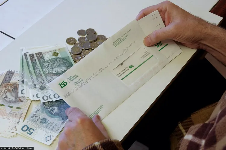 14. emerytura. Termin i wysokość świadczenia dla seniorów