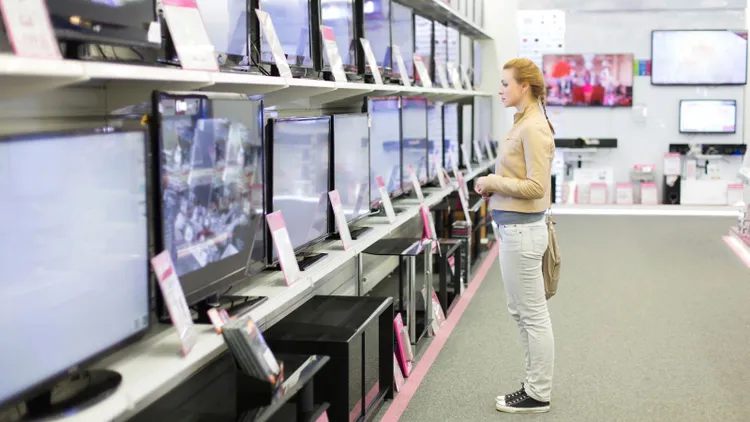 Kupiłeś nowy telewizor? Masz 14 dni na dopełnienie formalności, inaczej kara prawie 1000 zł