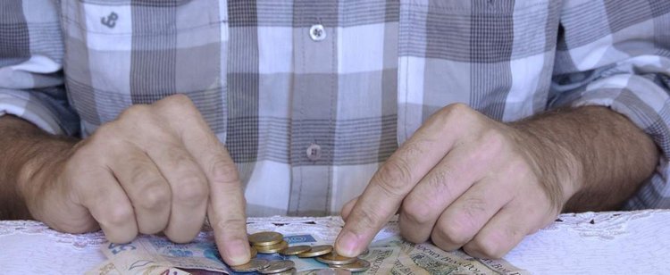 Niewielu pamięta, że od września są nowe limity dla emerytów. Jeśli przekroczysz, zabiorą całe świadczenie