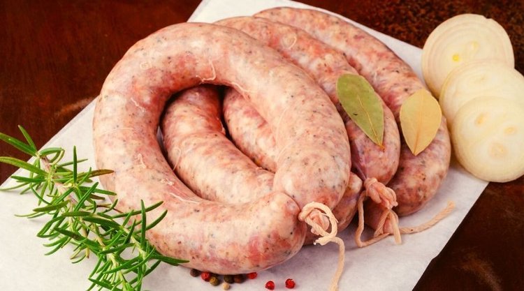 Jak zrobić domową, białą kiełbasę?