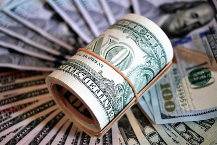 Inflacja w USA hamuje mocniej od prognoz, a dolar jest najtańszy od początku roku