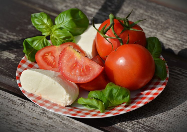 Jak zrobić bakłażana zapiekanego z Caprese?