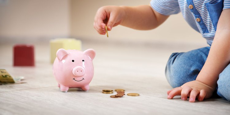 Edukacja finansowa najmłodszych. Eksperci zachęcają, by rozmawiać z dziećmi o finansach