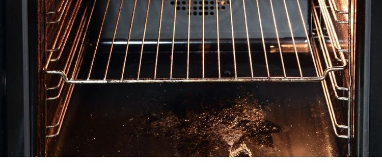 Jak za pomocą folii aluminiowej wyczyścić piekarnik?