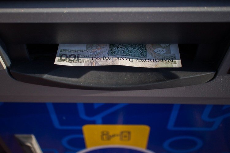 Masz kredyt? Nie zdziw się, jeśli podrożeje. UKNF ostrzega