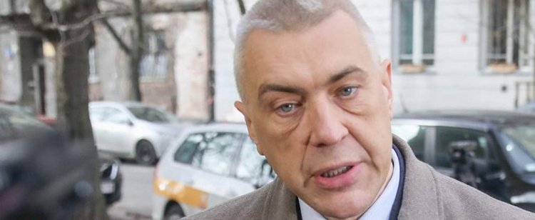 Potwierdzone: Roman Giertych zatrzymany przez CBA. Wzięli go z zaskoczenia