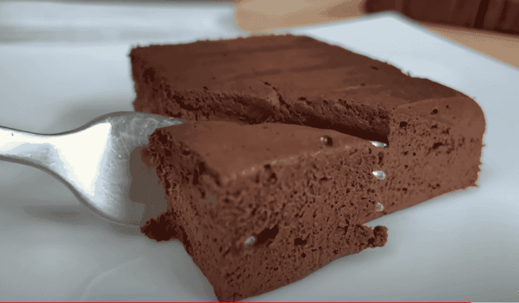 Najprostsze ciasto bez pieczenia z 2 składników. Przygotujesz je w 5 minut