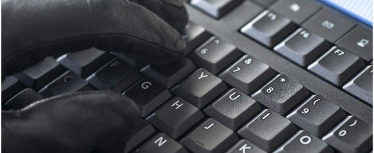 W sprytny sposób wyłudzają dane. Oszustwo zbudowane na cienkich nogach, ale mnóstwo osób się nabiera