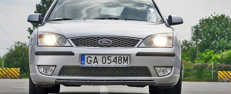 Ford zwalnia. Pracę straci tysiąc osób