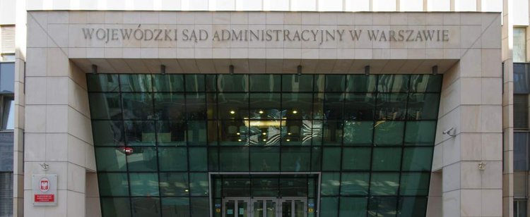 Obostrzenia przestają działać. Sądy miażdżą kary sanepidu